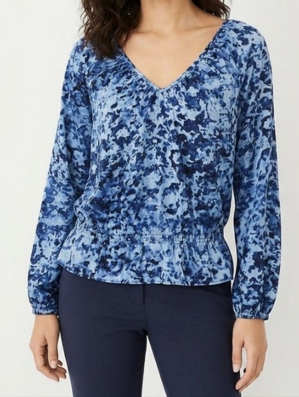 Michael Kors Women's Blouse Long Sleeve V-Neck Satin Blue Tie Dye Petite PS
